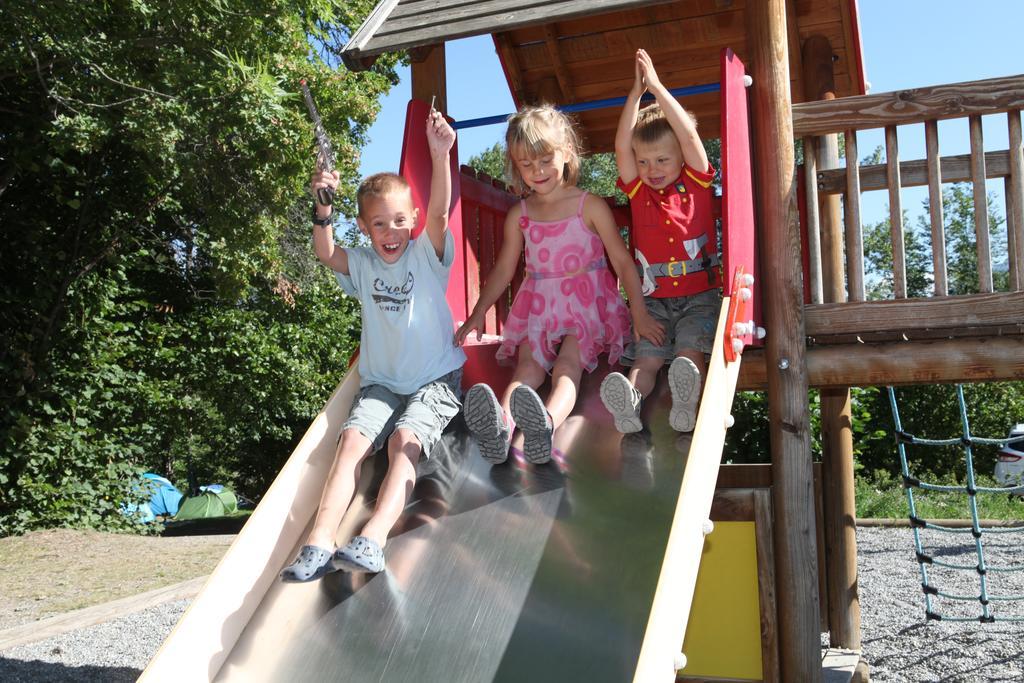 Camping-Hotel De Plein Air Les 2 Bois Baratier Εξωτερικό φωτογραφία